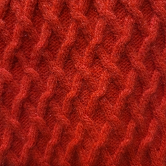 H&M XXL Crew Neck Bright Red Wool Blend Cable Knit Cropped Sweater - Picture 6 of 8